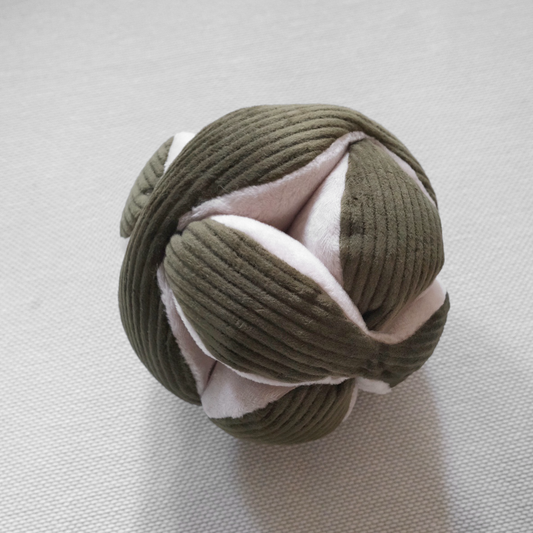 MONTI Enrichment Toy - Mint